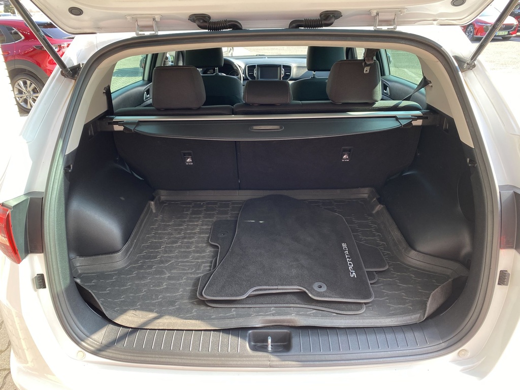 Kia Sportage 1.6GDI Winter Edition, Mo.-i, 1 Tulajdonos, Gyári fényezés, Vezetett szervizkönyv, Téli-Nyári gumik felnin.