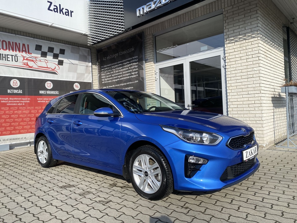 Kia Ceed 5 Ajtós 1.4 MPI Gold , Mo.i, 2 Tulajdonos,  Vezetett szervizkönyv, Téli-Nyári gumik felnin.