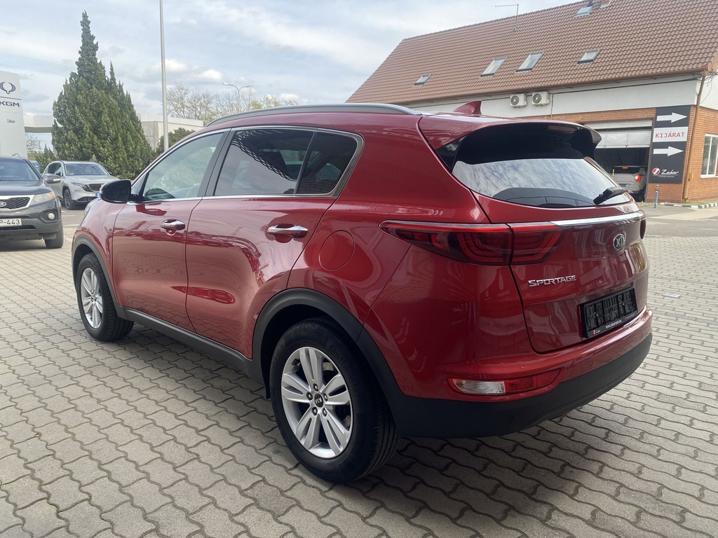 Kia Sportage 1.6GDI Gold + Bőr kárpit! Vezetett szervizkönyv. 