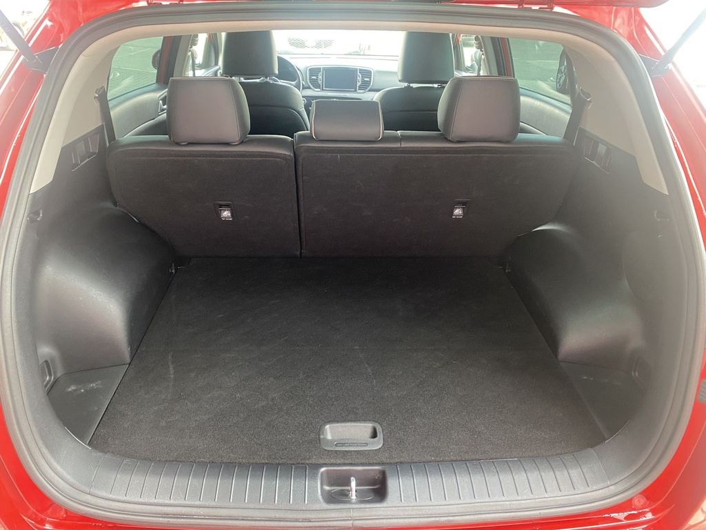 Kia Sportage 1.6GDI Gold + Bőr kárpit! Vezetett szervizkönyv. 