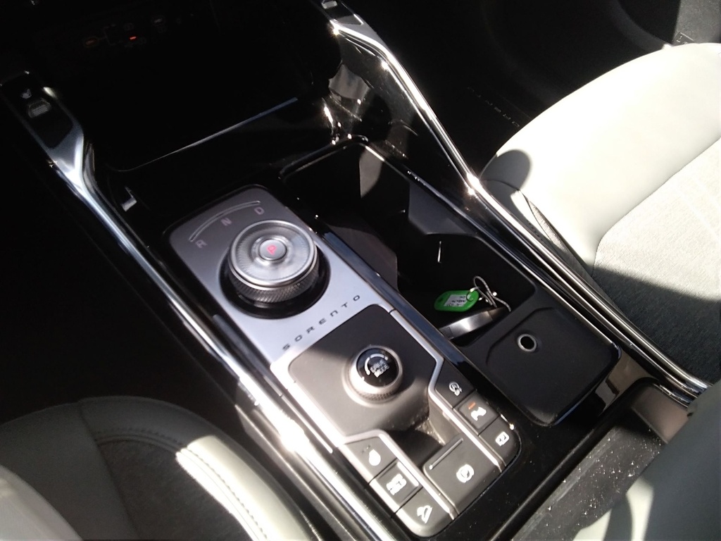 KIA SORENTO 2024 KRYPTONITE + NAPTETŐ + DIGITAL