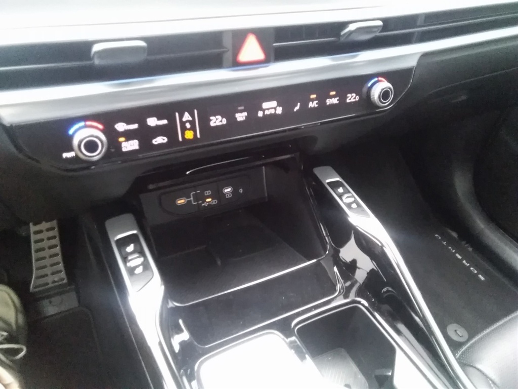 KIA SORENTO PHEV 2024 KRYPTONITE + BÖR + NAPTETŐ + DIGITAL CSOMAG + RELAX CSOMAG