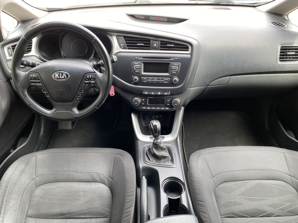 Kia Ceed SW 1.4 CVVT LX+EX , Mo.i, 2 Tulajdonos,  Vezetett szervizkönyv, Téli-Nyári gumik. 