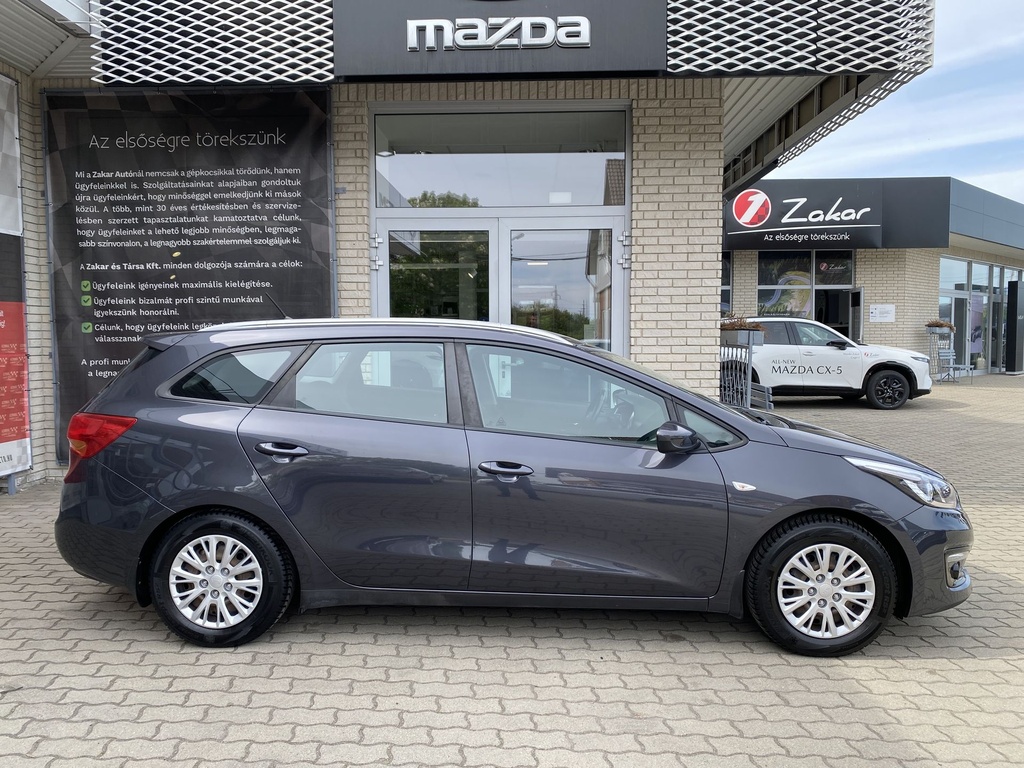 Kia Ceed SW 1.4 CVVT LX+EX , Mo.i, 2 Tulajdonos,  Vezetett szervizkönyv, Téli-Nyári gumik. 