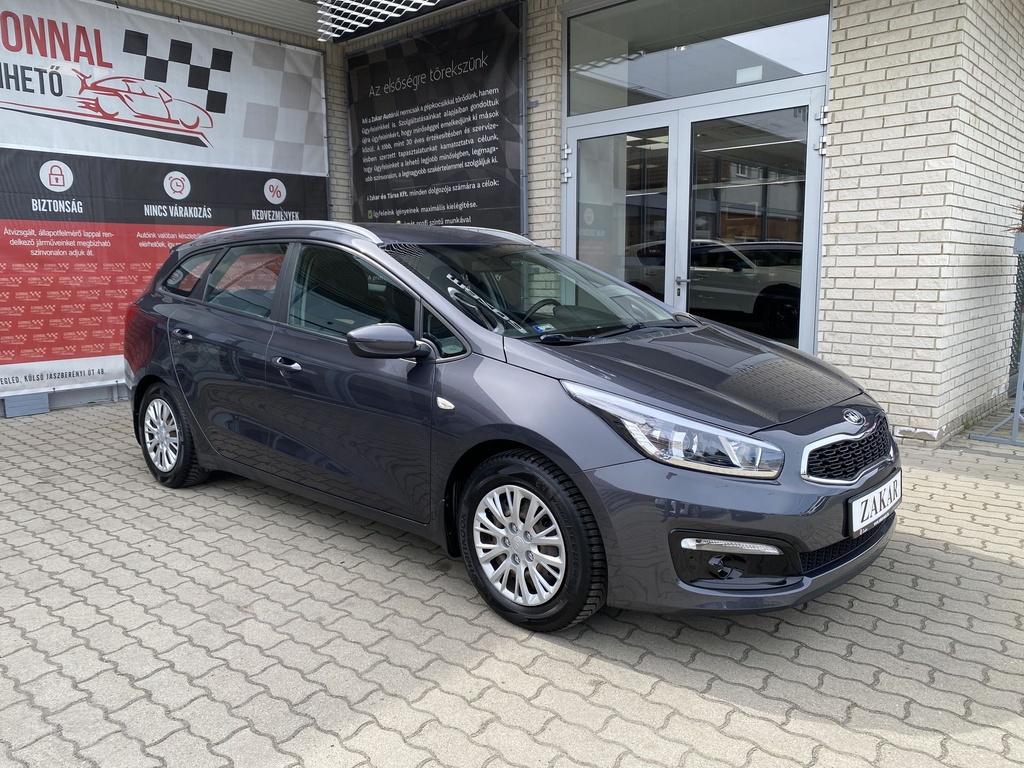 Kia Ceed SW 1.4 CVVT LX+EX , Mo.i, 2 Tulajdonos,  Vezetett szervizkönyv, Téli-Nyári gumik. 