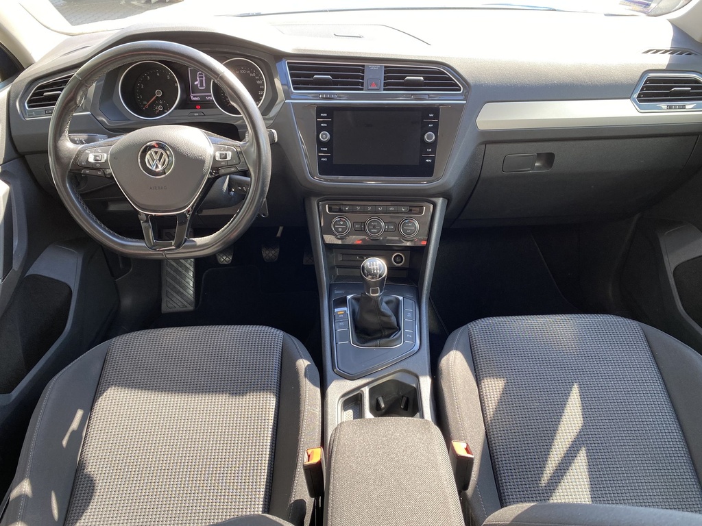 Volkswagen Tiguan 1.5 TSI EVO Comfortline. Mo.-i, 1 Tulajdonos, Vezetett szervizkönyv, Frissen szervizelt, Téli-Nyári gumik felnin!