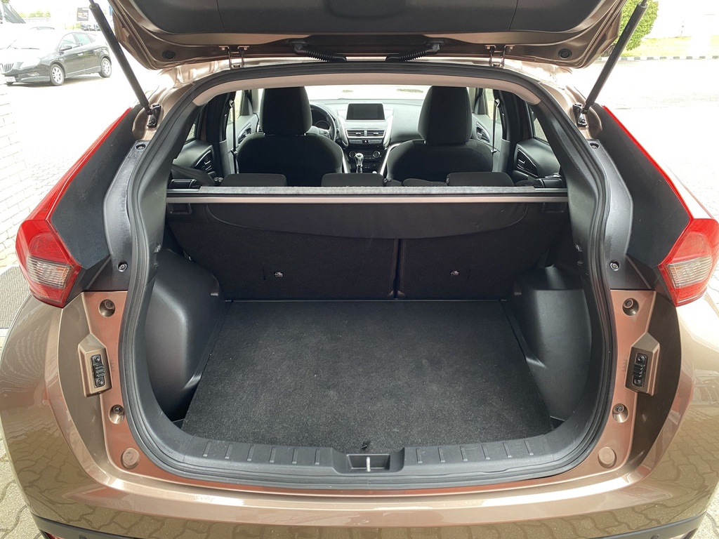 Mitsubishi Eclipse Cross 1,5T-Mivec Elegance 2WD. Mo.-i, 1 Tulajdonos, Vezetett szervizkönyv.