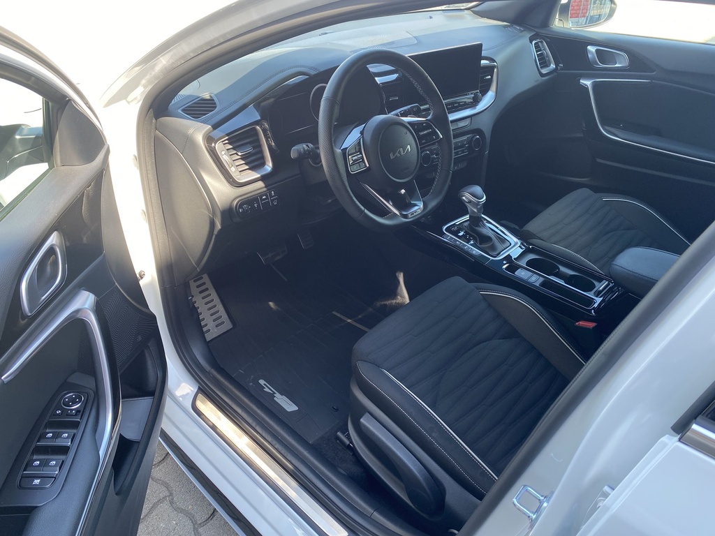 Kia Proceed 1,5T-GDI Ultimate Edition Plus AT, 8027Km!! Mo.-i, 1 Tulajdonos, Gyári garanciális, Gyári fényezés!