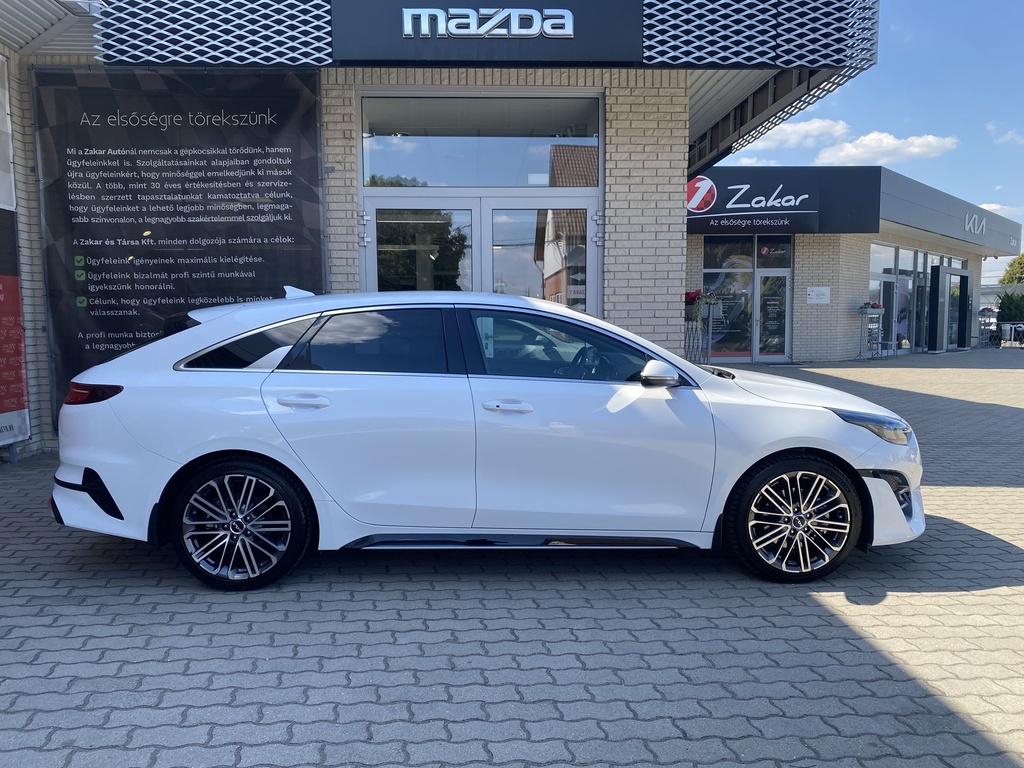 Kia Proceed 1,5T-GDI Ultimate Edition Plus AT, 8027Km!! Mo.-i, 1 Tulajdonos, Gyári garanciális, Gyári fényezés!