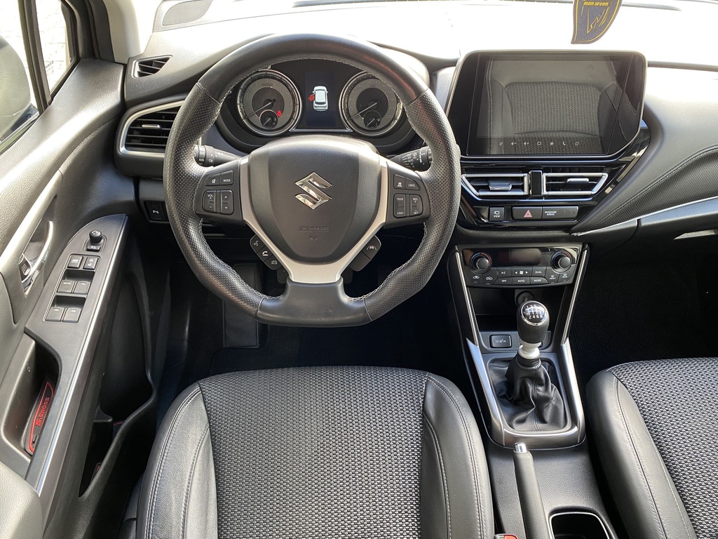 Suzuki S-Cross 1.4 Hybrid GLX, Egyedi belső tér, 360 kamera, Mo.-i, 1 Tulajdonos, Végig márkaszervizben szervizelt, Gyári fényezés, Gyári garanciális. 