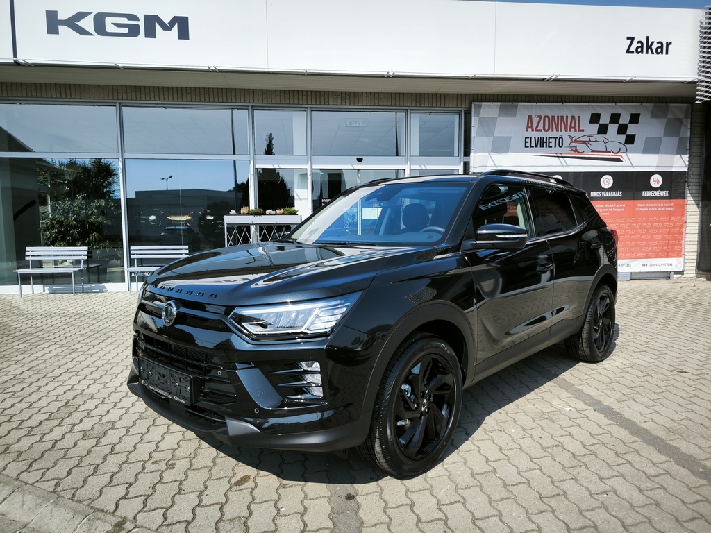 Ssangyong/KGM Korando 1.5 Turbo GDI Smart Plus AT Black Pack ACC világos szövettel - 4 évszakos gumival!