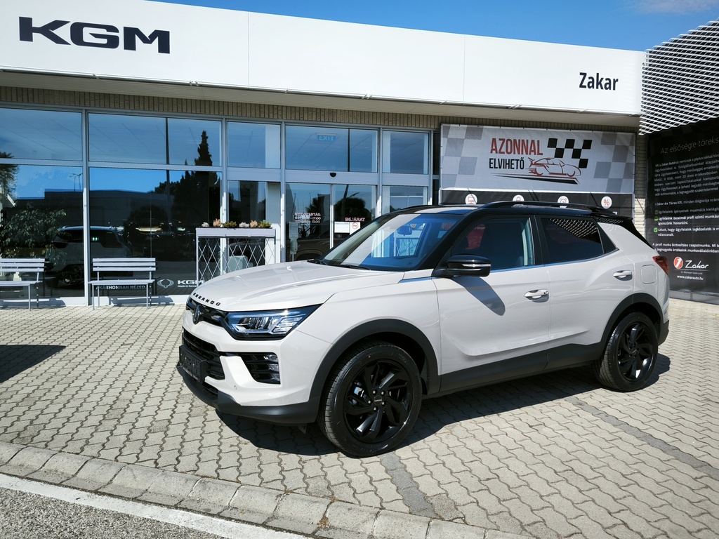 Ssangyong/KGM Korando 1.5 Turbo GDI Smart Plus AT Black Pack ACC világos szövettel - 4 évszakos gumival!