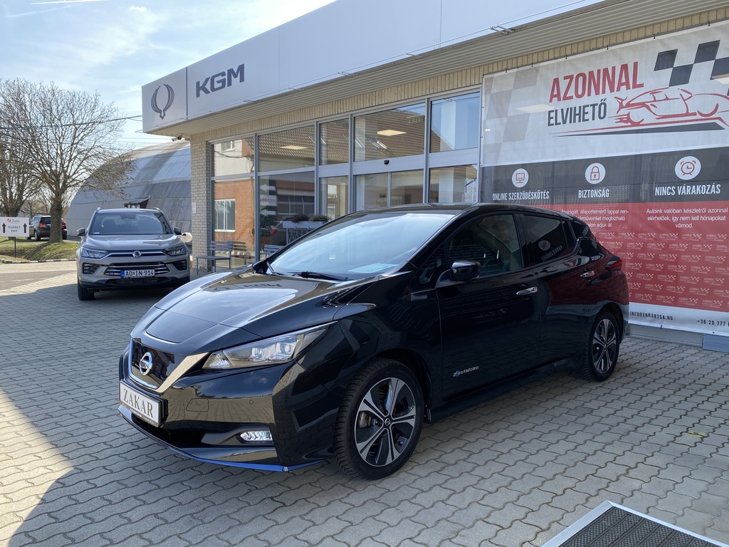 Nissan Leaf Tekna e+62kWh, Törésmentes, Gyári fényezés, 2db töltő, Vonóhorog kerékpárszállításra!